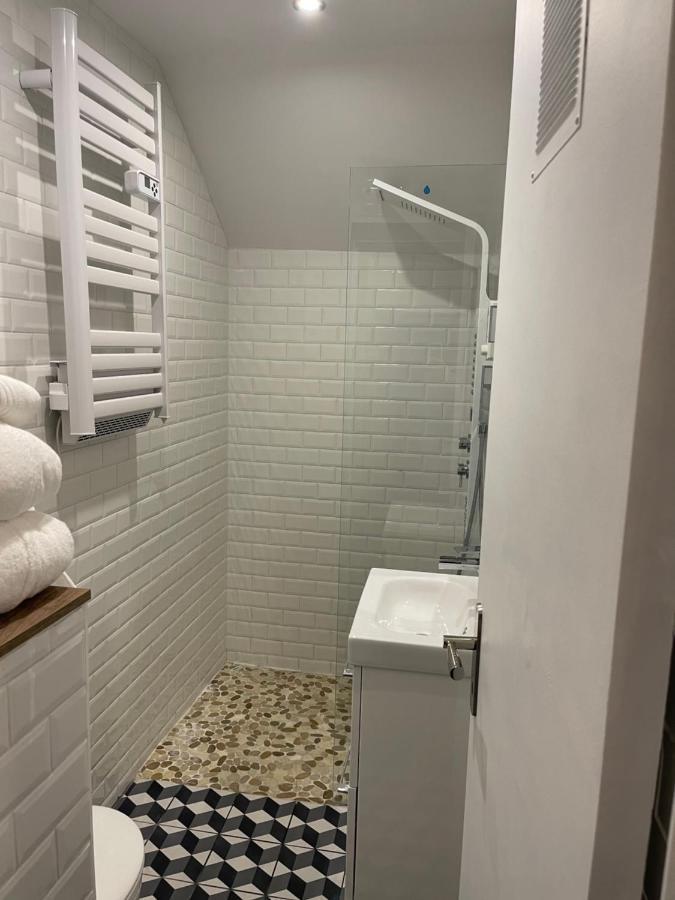 Appartement Hors Du Commun Avec Son Jacuzzi Сали-де-Беарн Экстерьер фото